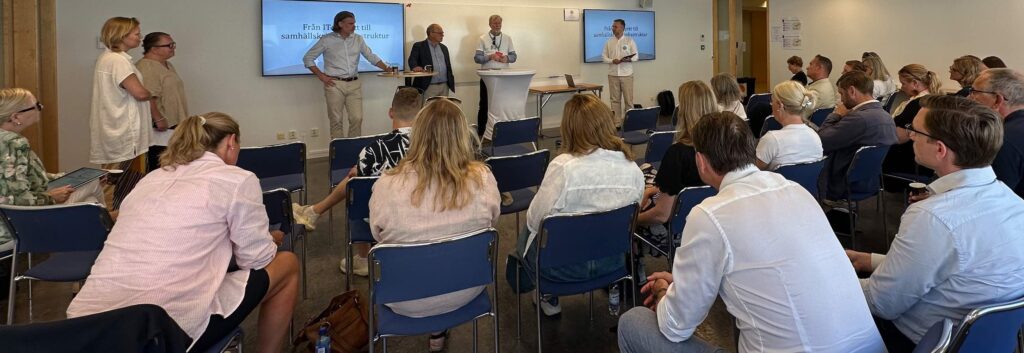 Paneldeltagare i seminarium, Almedalen 2026.